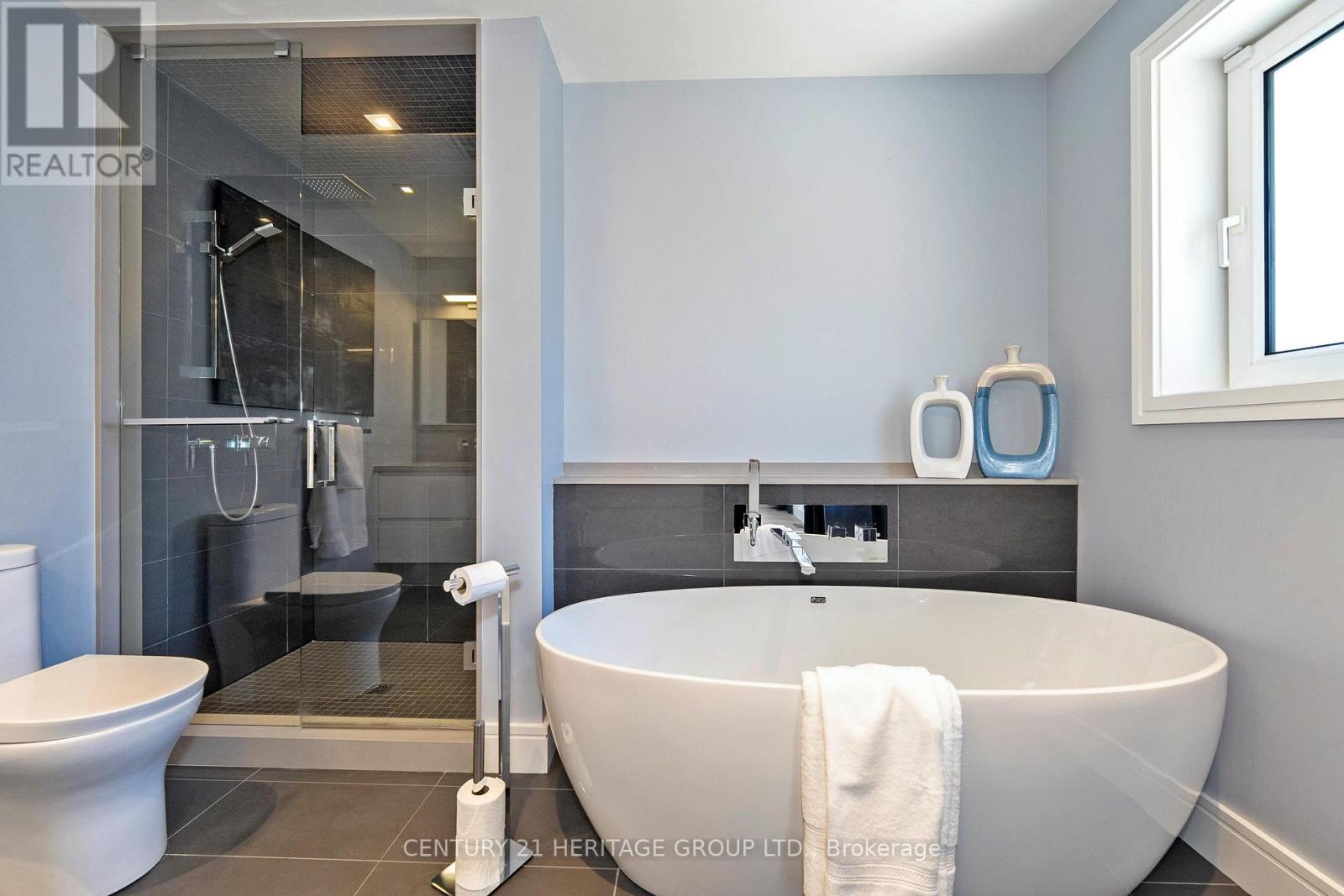 61 Foursome Crescent, Toronto, Ontario  M2P 1W4 - Photo 33 - C12014112