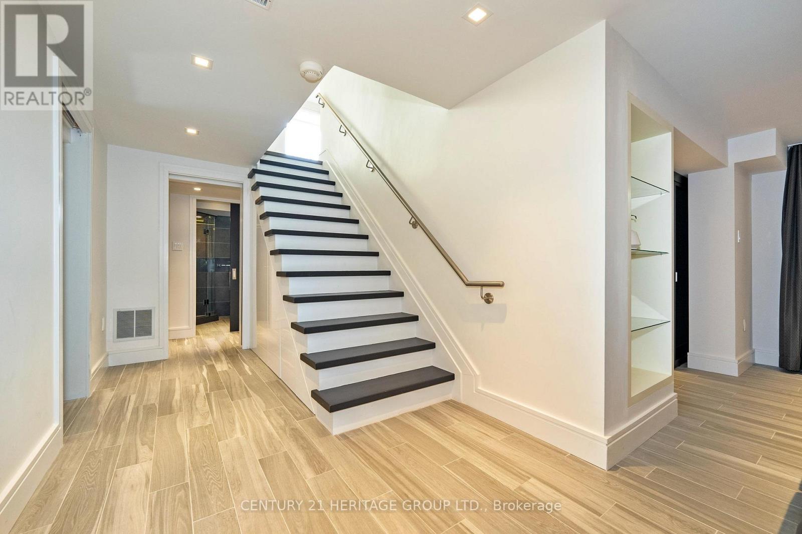 61 Foursome Crescent, Toronto, Ontario  M2P 1W4 - Photo 35 - C12014112