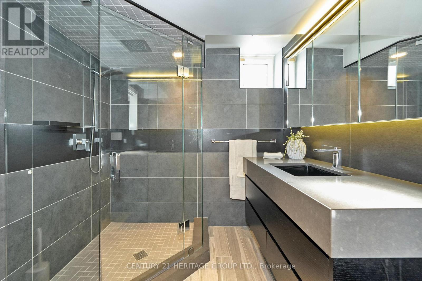 61 Foursome Crescent, Toronto, Ontario  M2P 1W4 - Photo 38 - C12014112