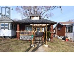 3566 BLOOMFIELD ROAD, Windsor, Ontario