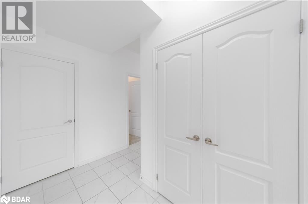 392 Centre Street, Angus, Ontario  L0M 1B4 - Photo 3 - 40705159