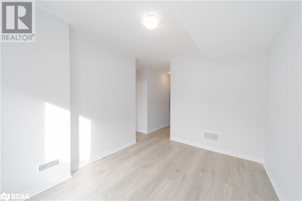 392 Centre Street, Angus, Ontario  L0M 1B4 - Photo 9 - 40705159
