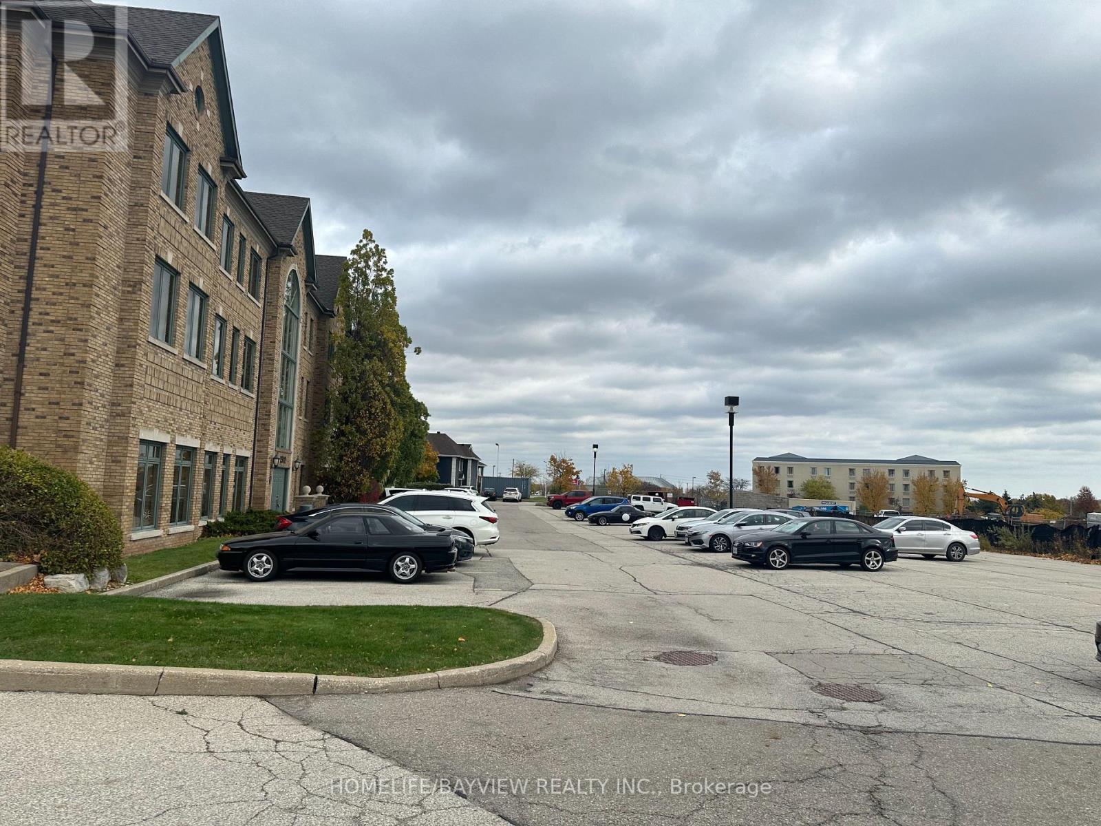 Lower - 2898 South Sheridan Way, Oakville, Ontario  L6J 7L5 - Photo 24 - W12014151
