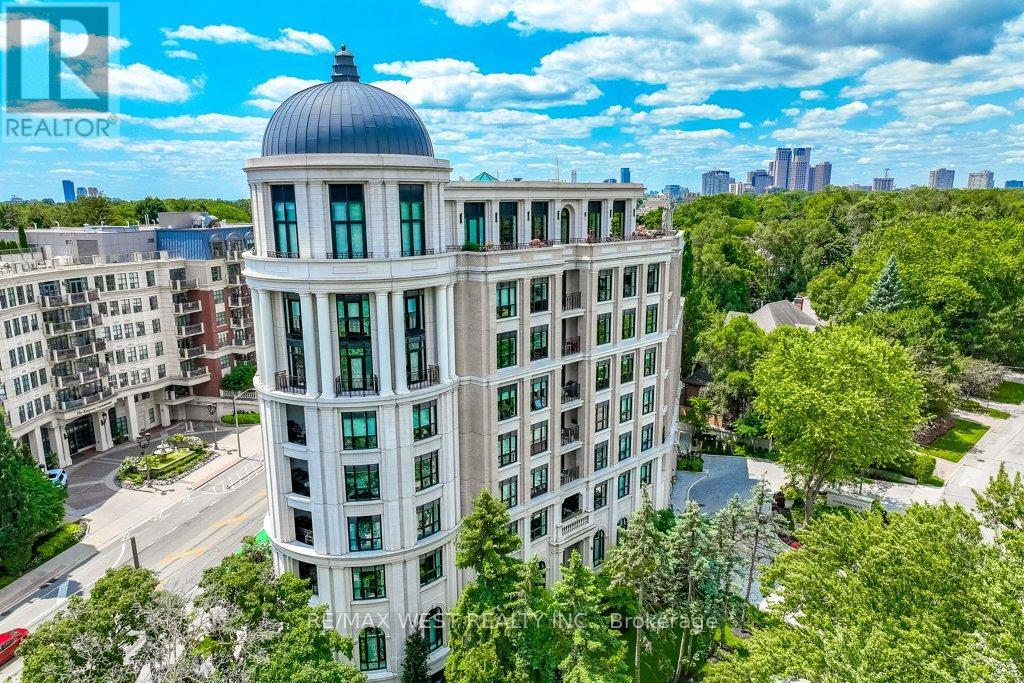 Property at 702 - 4 THE KINGSWAY image 1