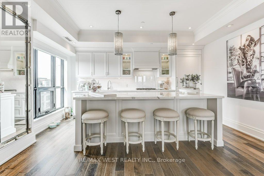 702 - 4 The Kingsway, Toronto (Kingsway South), Ontario  M8X 2T1 - Photo 6 - W12014186