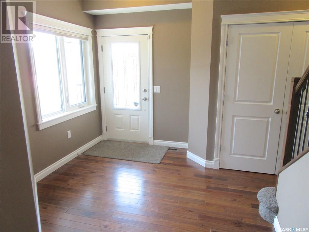 977 Slezak Crescent, Weyburn, Saskatchewan  S4H 0A3 - Photo 2 - SK998657