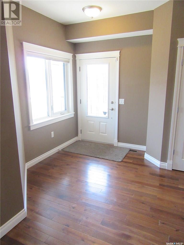977 Slezak Crescent, Weyburn, Saskatchewan  S4H 0A3 - Photo 3 - SK998657