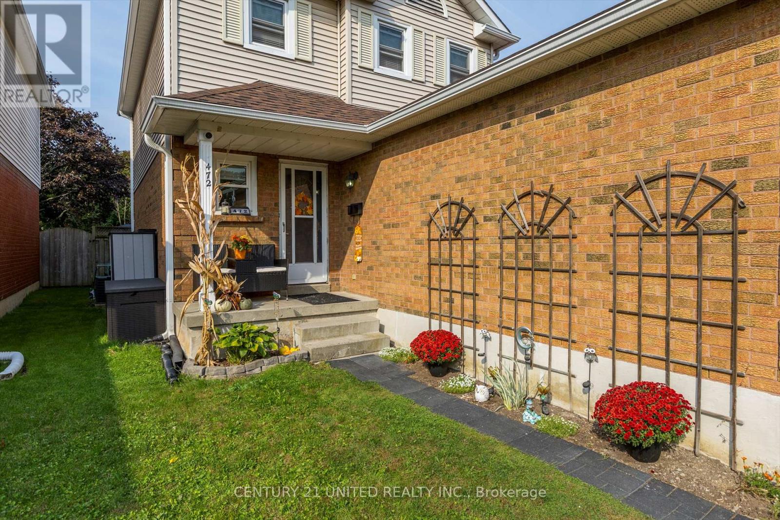 Property at 472 BURNHAM MANOR COURT image 2