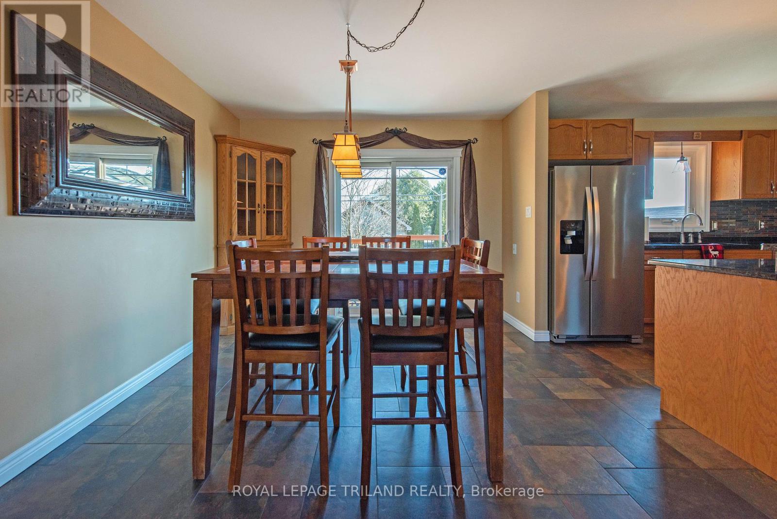 74 Village Gate Drive, Thames Centre, Ontario  N0L 1G3 - Photo 10 - X12014276