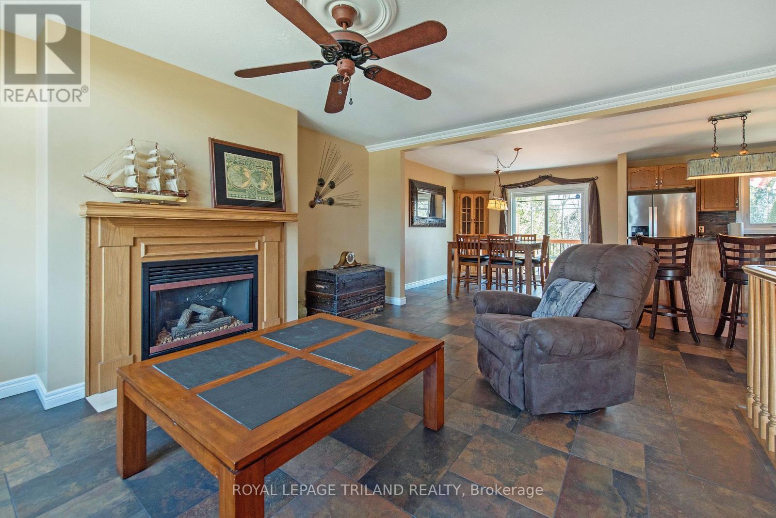 74 Village Gate Drive, Thames Centre, Ontario  N0L 1G3 - Photo 8 - X12014276