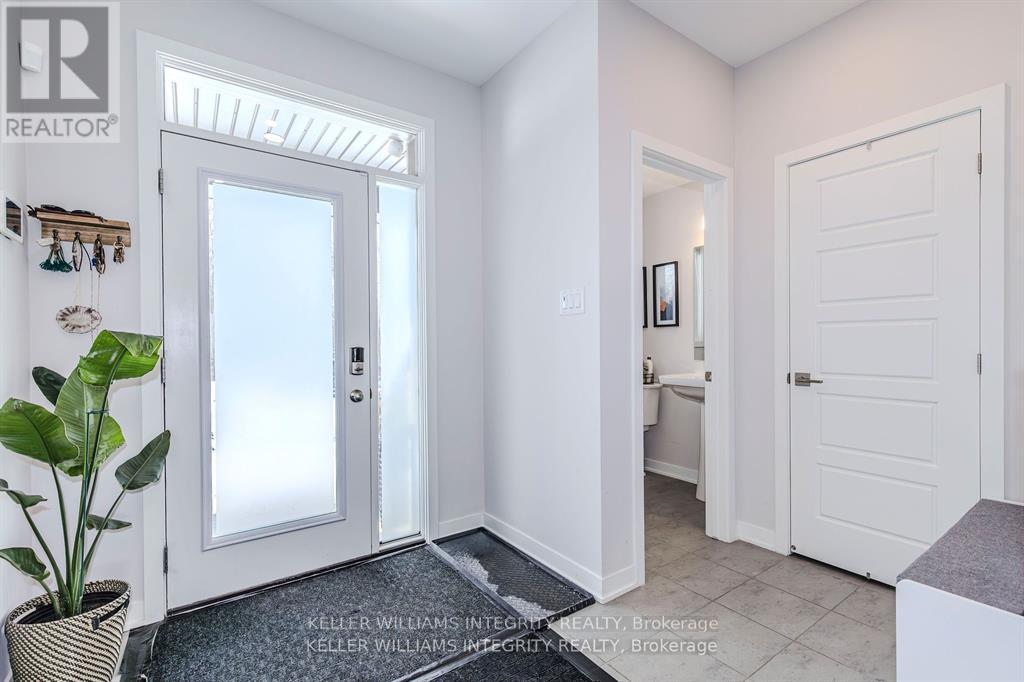 841 Derreen Avenue E, Ottawa, Ontario  K2S 3A7 - Photo 4 - W12014260