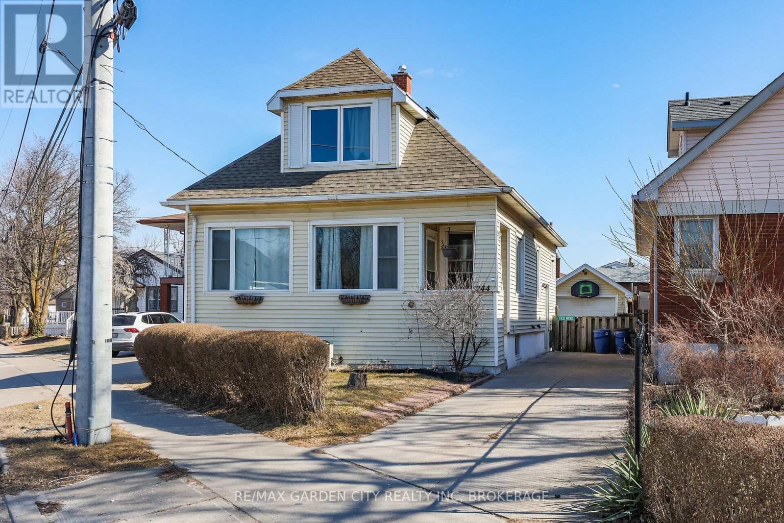 244 Niagara Street, St. Catharines (Facer), Ontario  L2M 4V6 - Photo 1 - X12014224