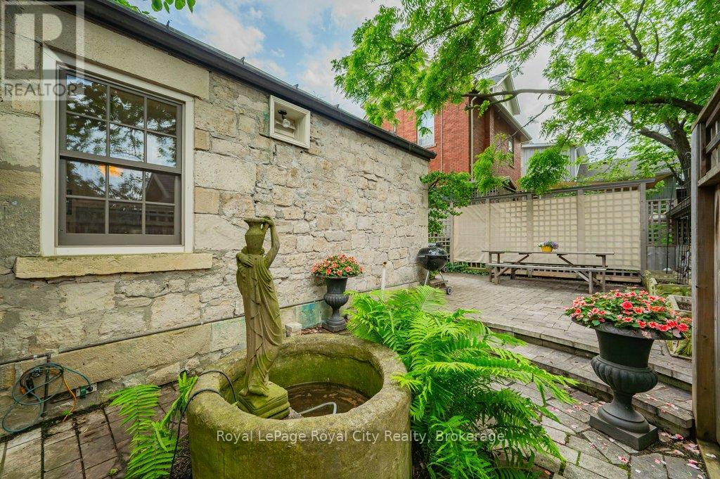 134 Dublin Street N, Guelph, Ontario  N1H 4N7 - Photo 39 - X12014206