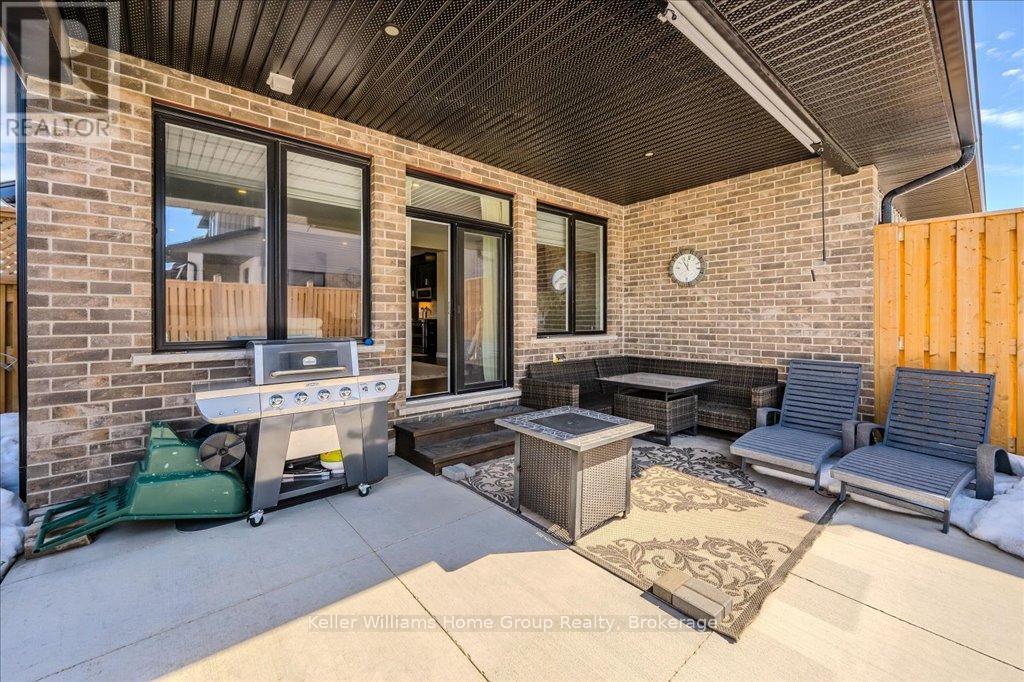 41 Rea Drive, Centre Wellington, Ontario  N1M 0H5 - Photo 37 - X12014227