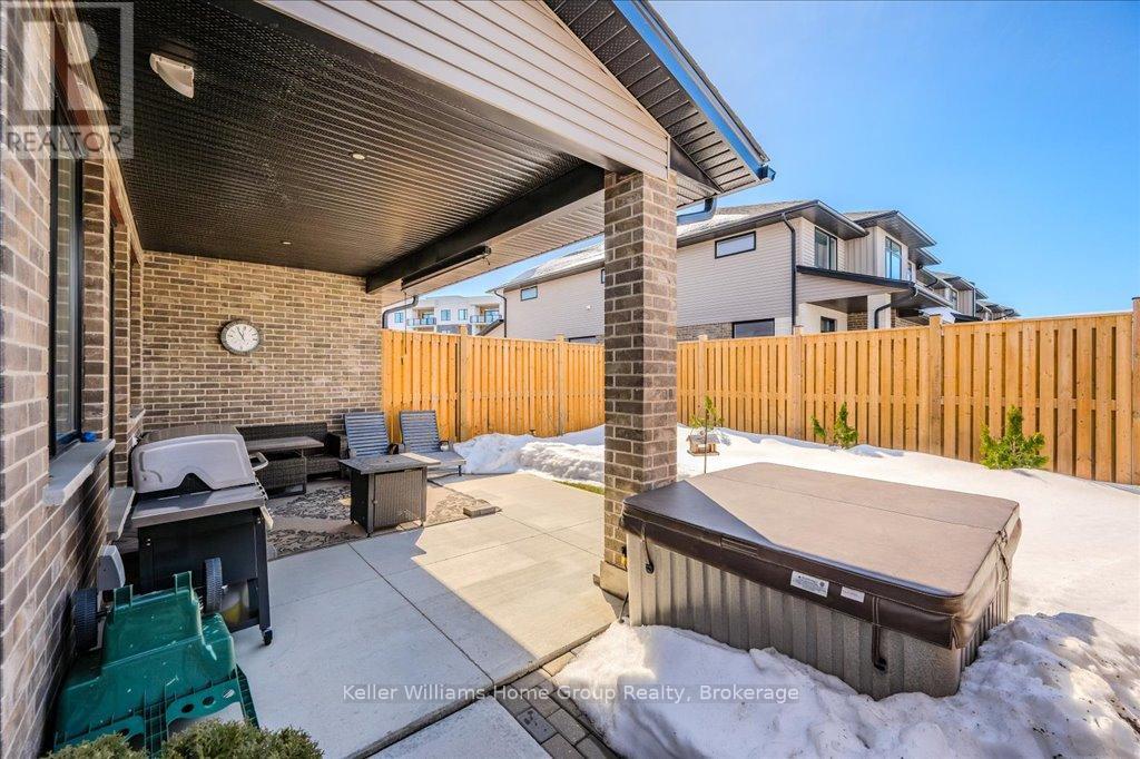 41 Rea Drive, Centre Wellington, Ontario  N1M 0H5 - Photo 38 - X12014227