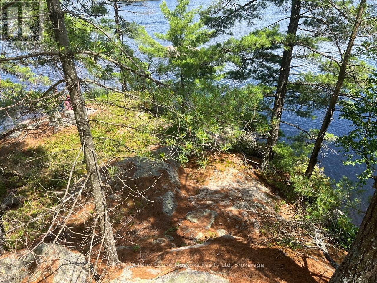 3 Sandy Hook, Whitestone, Ontario  P2A 2E7 - Photo 2 - X12014292
