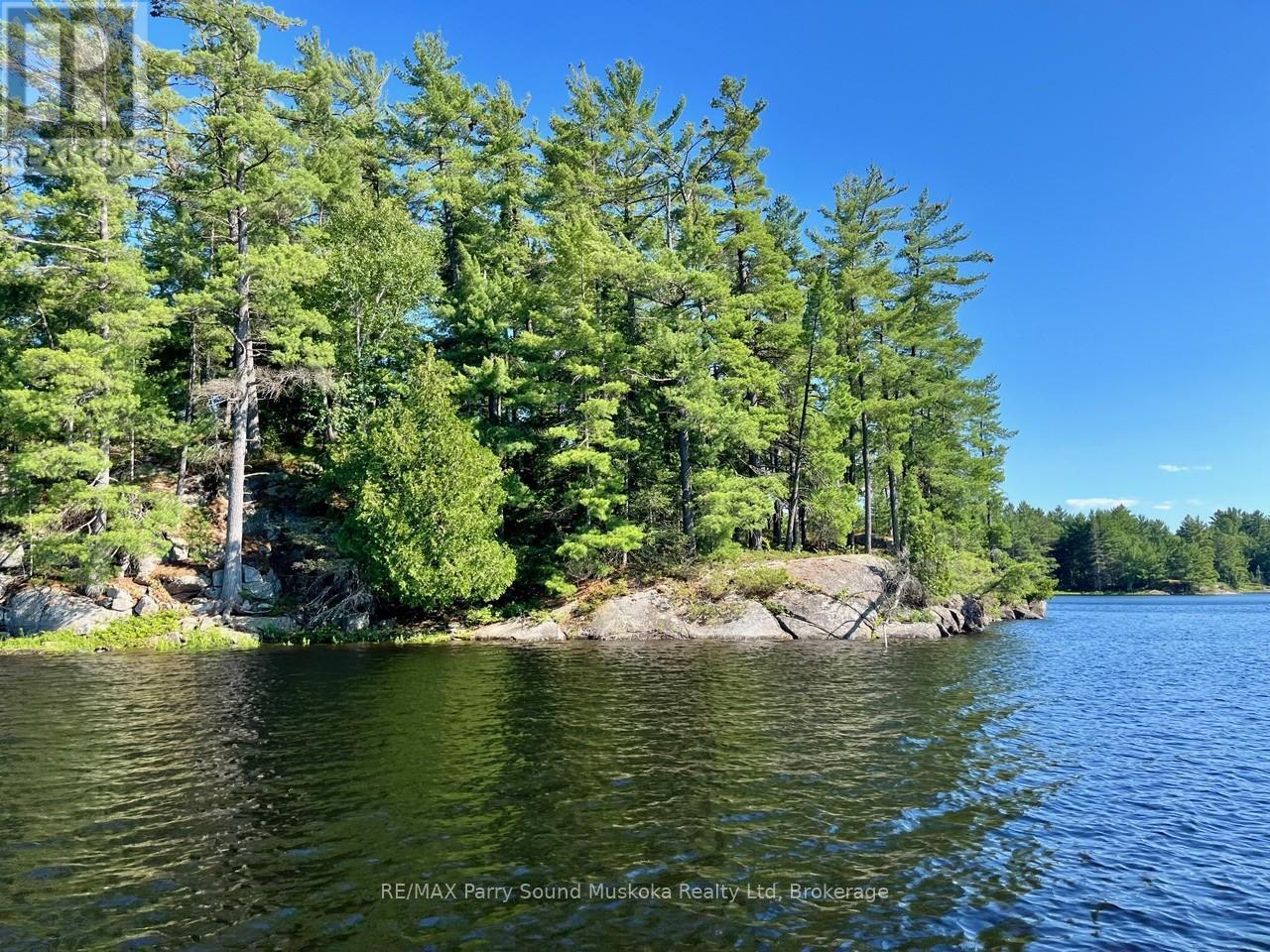 3 Sandy Hook, Whitestone, Ontario  P2A 2E7 - Photo 8 - X12014292