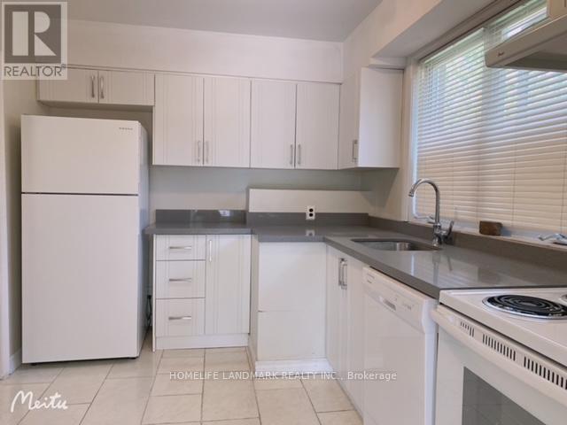 125 Libby Boulevard, Richmond Hill, Ontario  L4C 4V5 - Photo 4 - N12014296