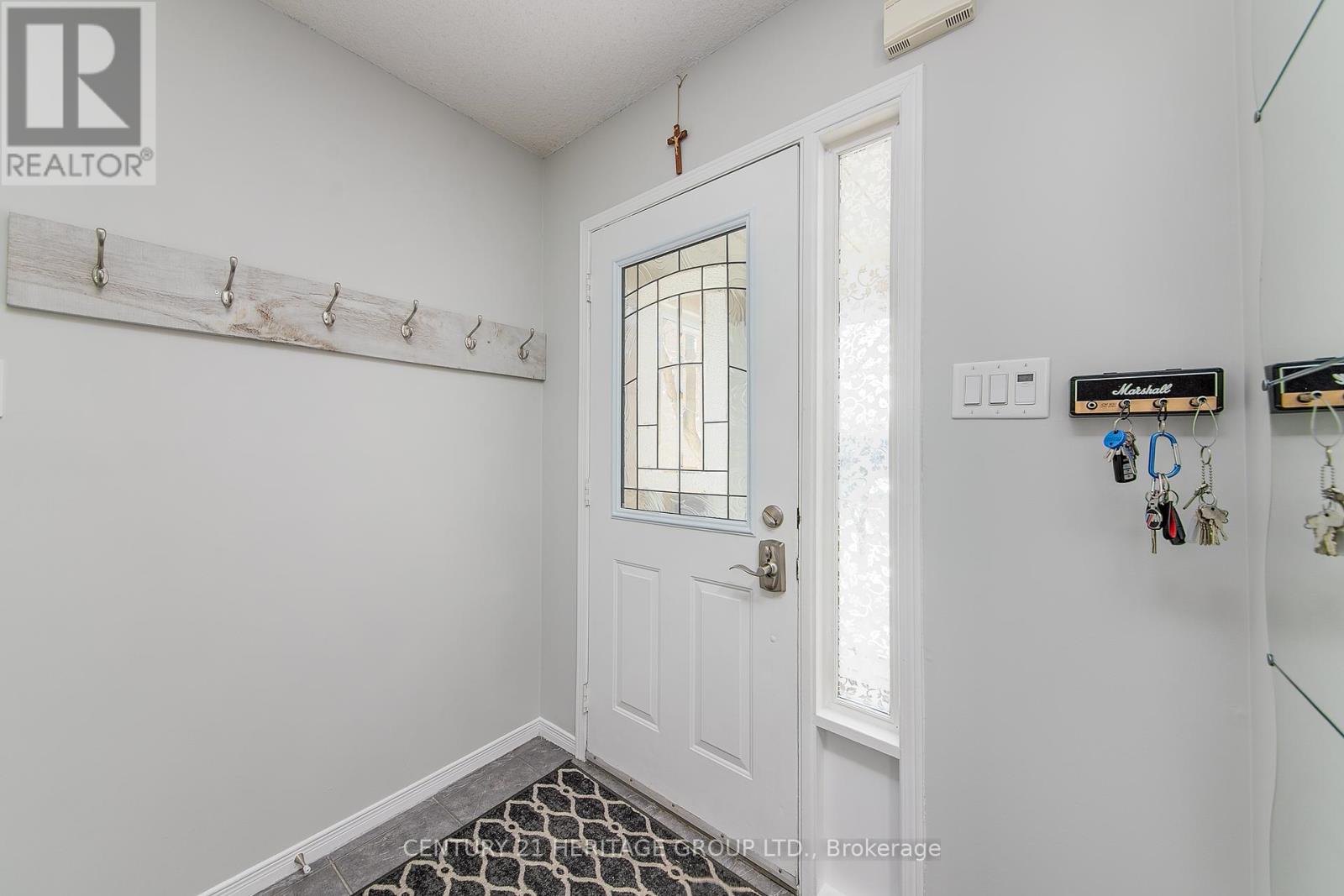 Property at 359 RIDDELL COURT image 4