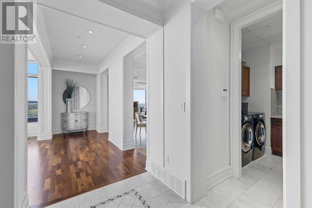 Property at 2801, 910 5 Avenue SW image 2