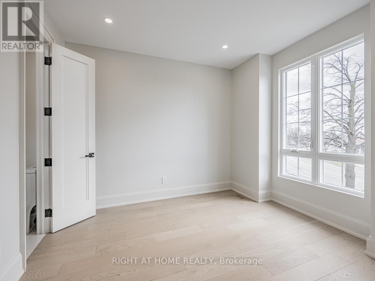 227 Renforth Drive, Toronto, Ontario  M9C 2K8 - Photo 23 - W12014246