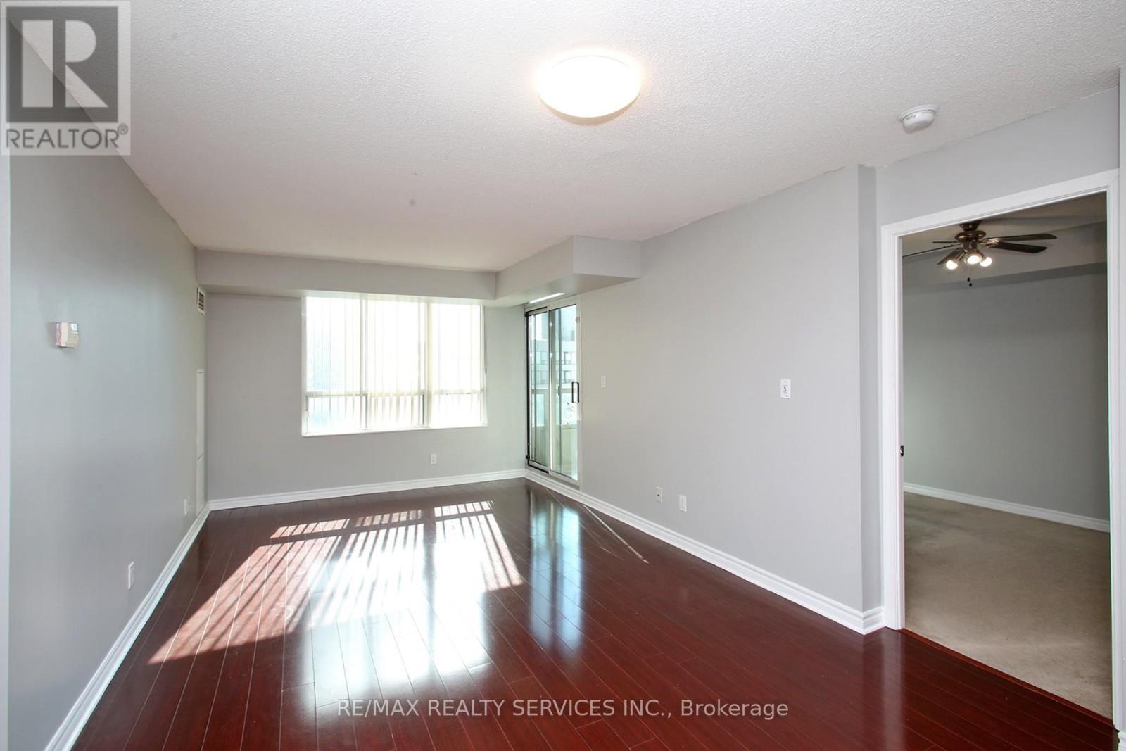 2007 - 335 Rathburn Road W, Mississauga, Ontario  L5B 0C8 - Photo 11 - W12014271