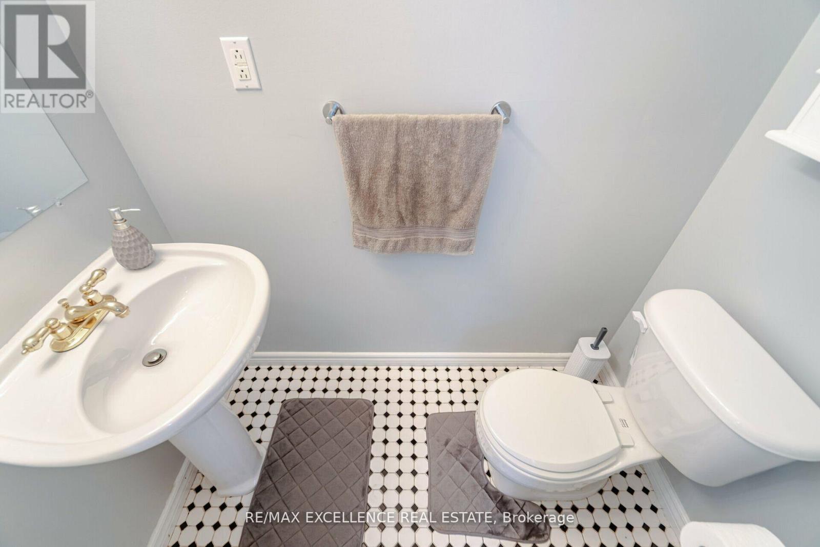 11 Crawley Drive, Brampton, Ontario  L6T 2R6 - Photo 16 - W12014369