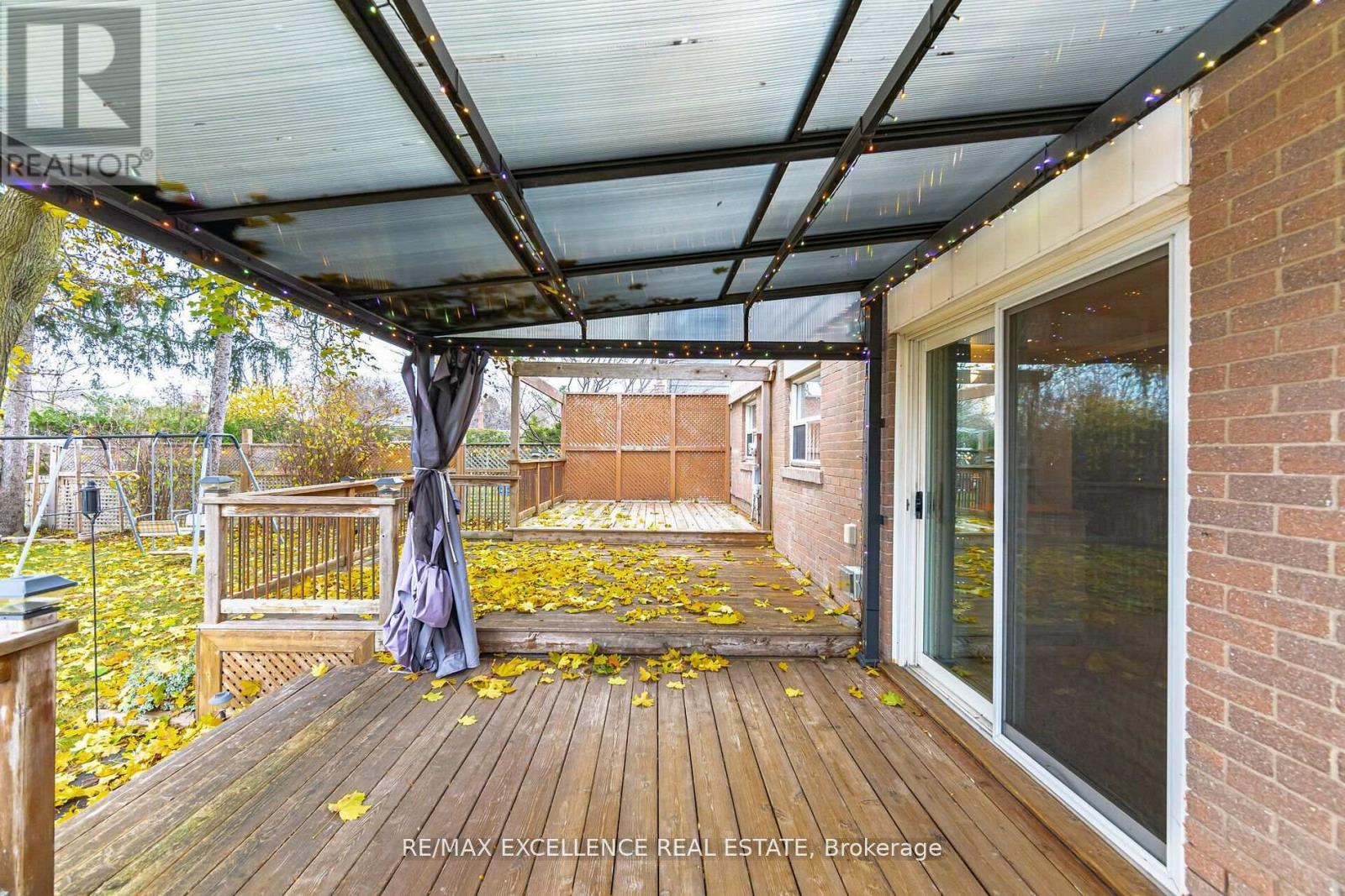11 Crawley Drive, Brampton, Ontario  L6T 2R6 - Photo 37 - W12014369