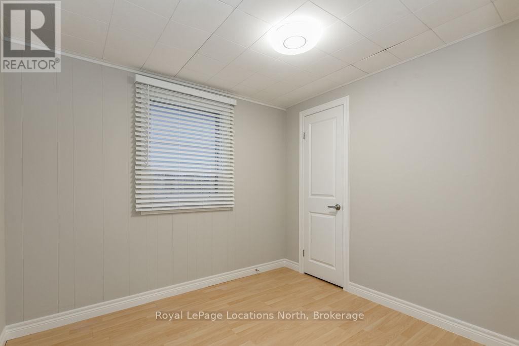 38 Laidlaw Street, Wasaga Beach, Ontario  L9Z 2L2 - Photo 13 - S11985053