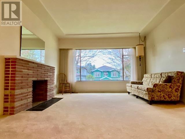 2586 E 23 Avenue, Vancouver, British Columbia  V5R 1A4 - Photo 2 - R2976817