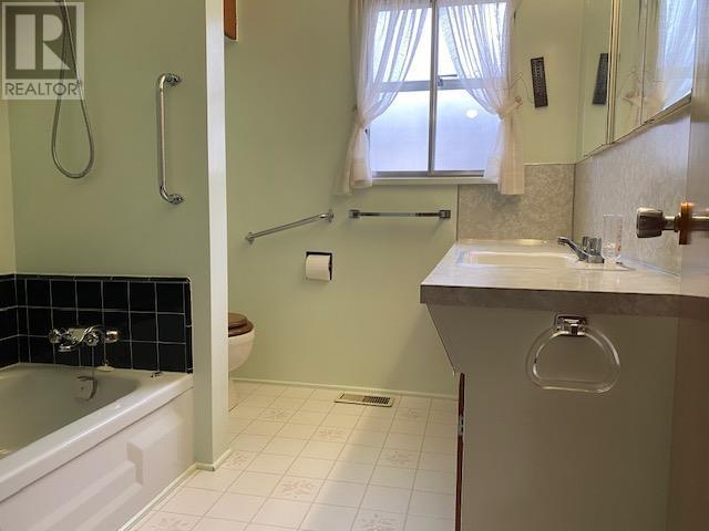 2586 E 23 Avenue, Vancouver, British Columbia  V5R 1A4 - Photo 9 - R2976817