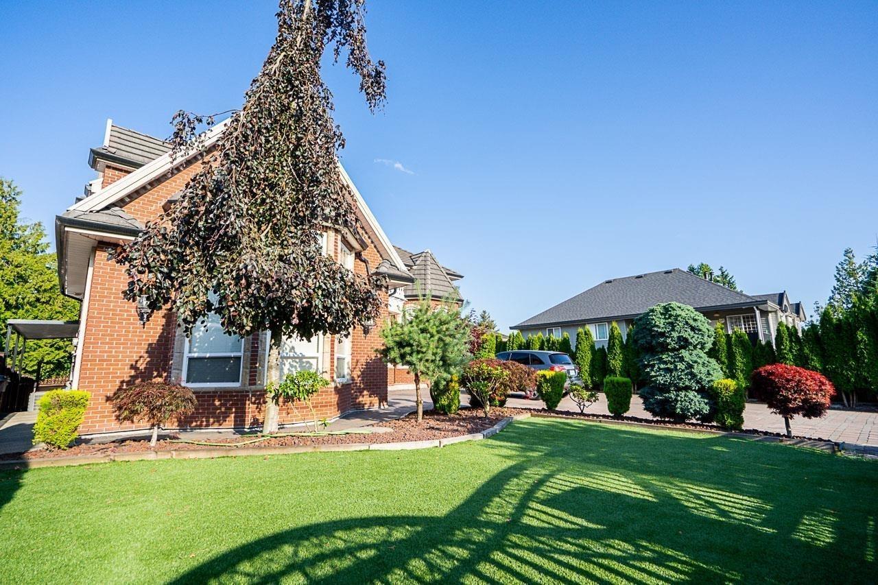 Property at 9316 125 STREET image 2