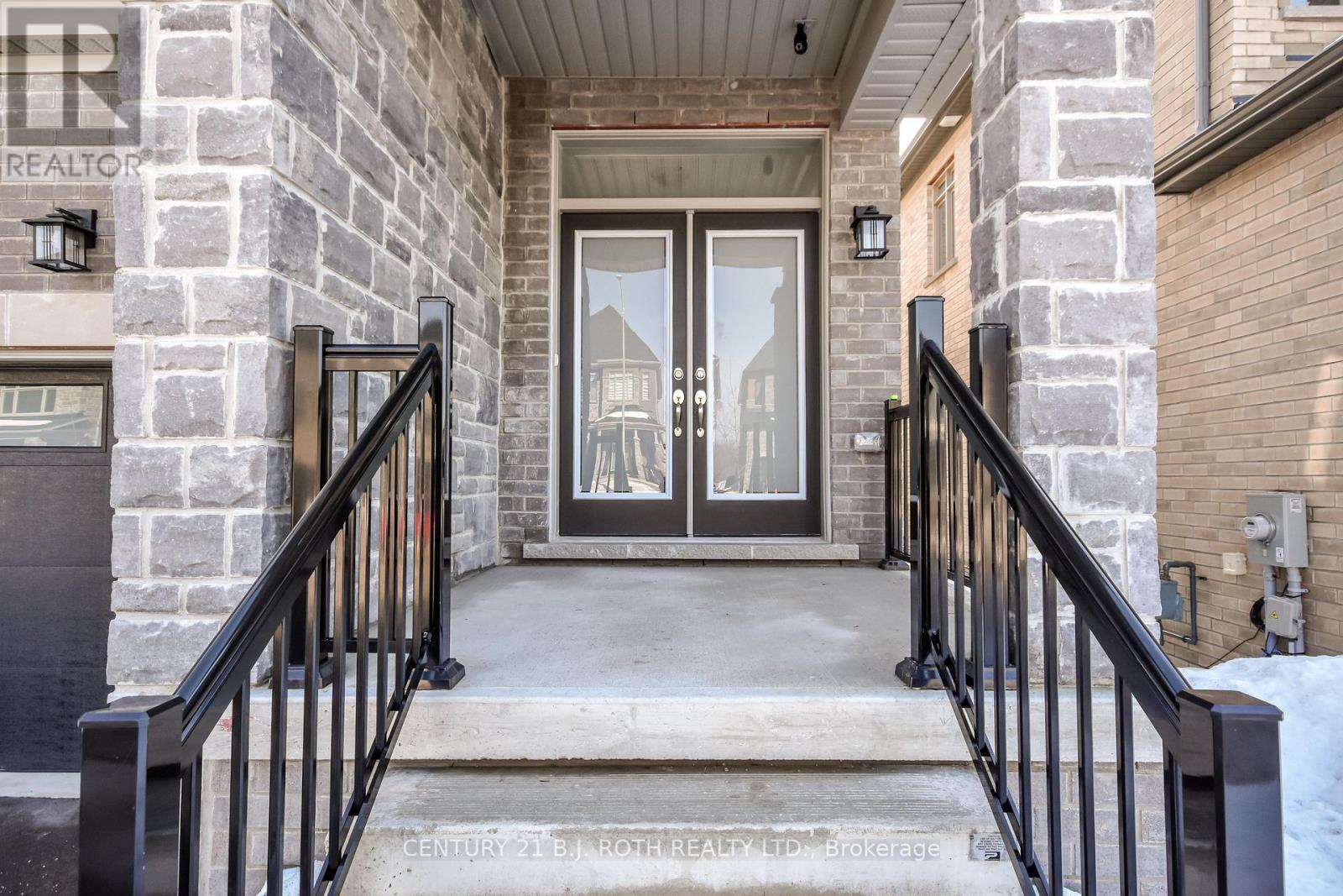 130 Franklin Trail, Barrie (Holly), Ontario  L9J 0J2 - Photo 2 - S12014379