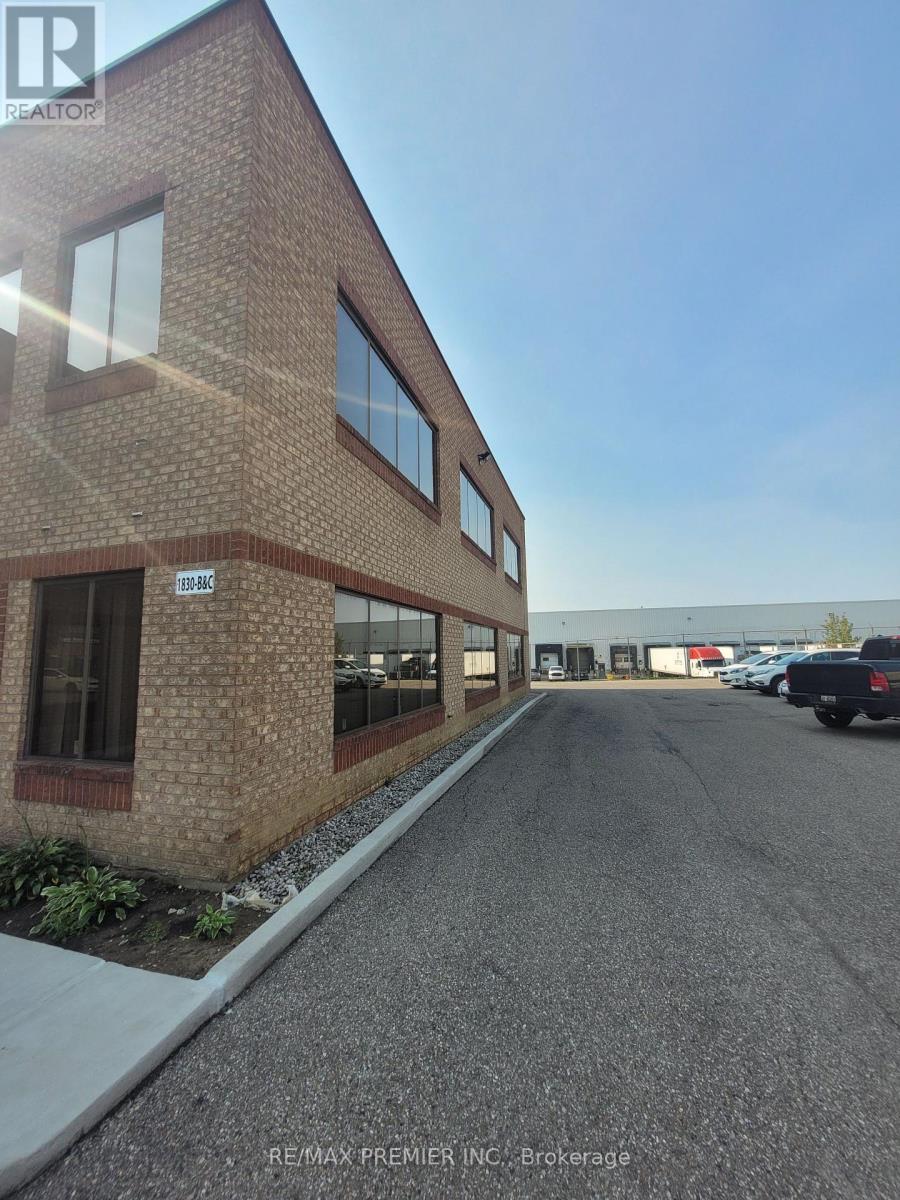 Unit B - 1830 Gage Court, Mississauga, Ontario  L5S 1S2 - Photo 2 - W12014408