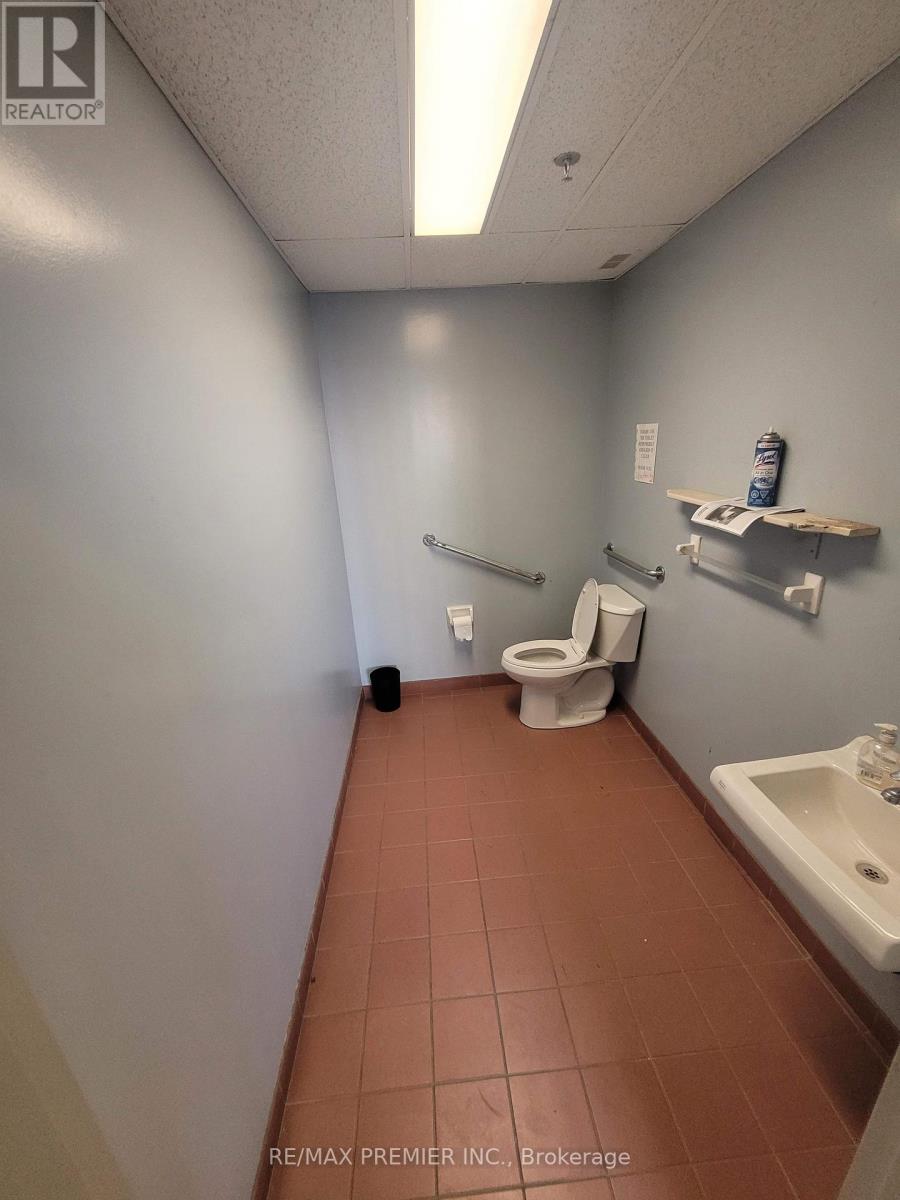 Unit B - 1830 Gage Court, Mississauga, Ontario  L5S 1S2 - Photo 9 - W12014408