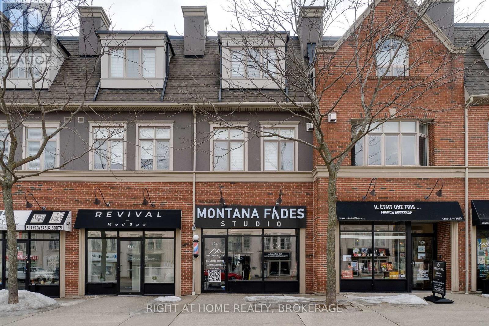 124 LAKESHORE ROAD W, Oakville, Ontario