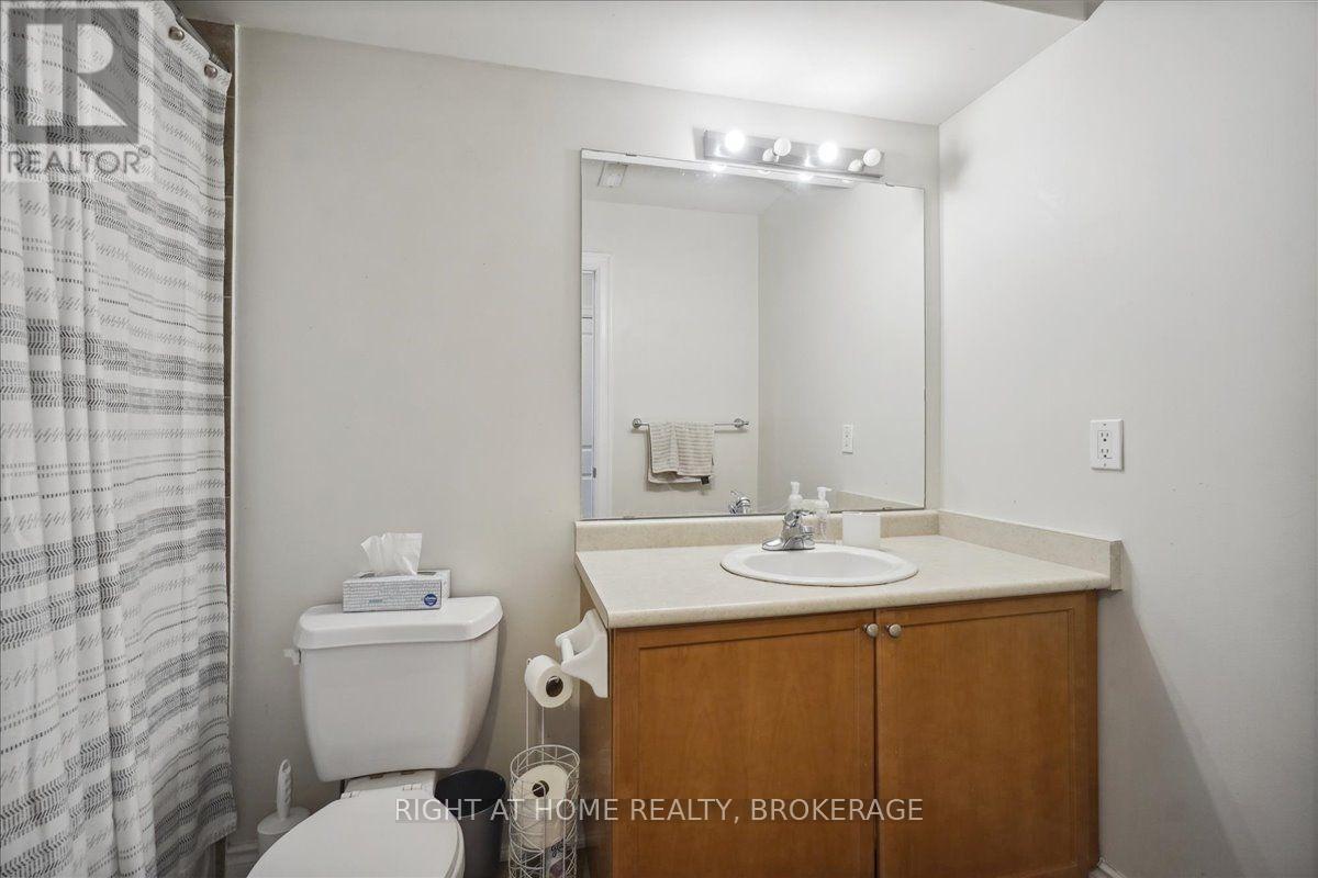 124 Lakeshore Road W, Oakville, Ontario  L6K 1E3 - Photo 27 - W12014433
