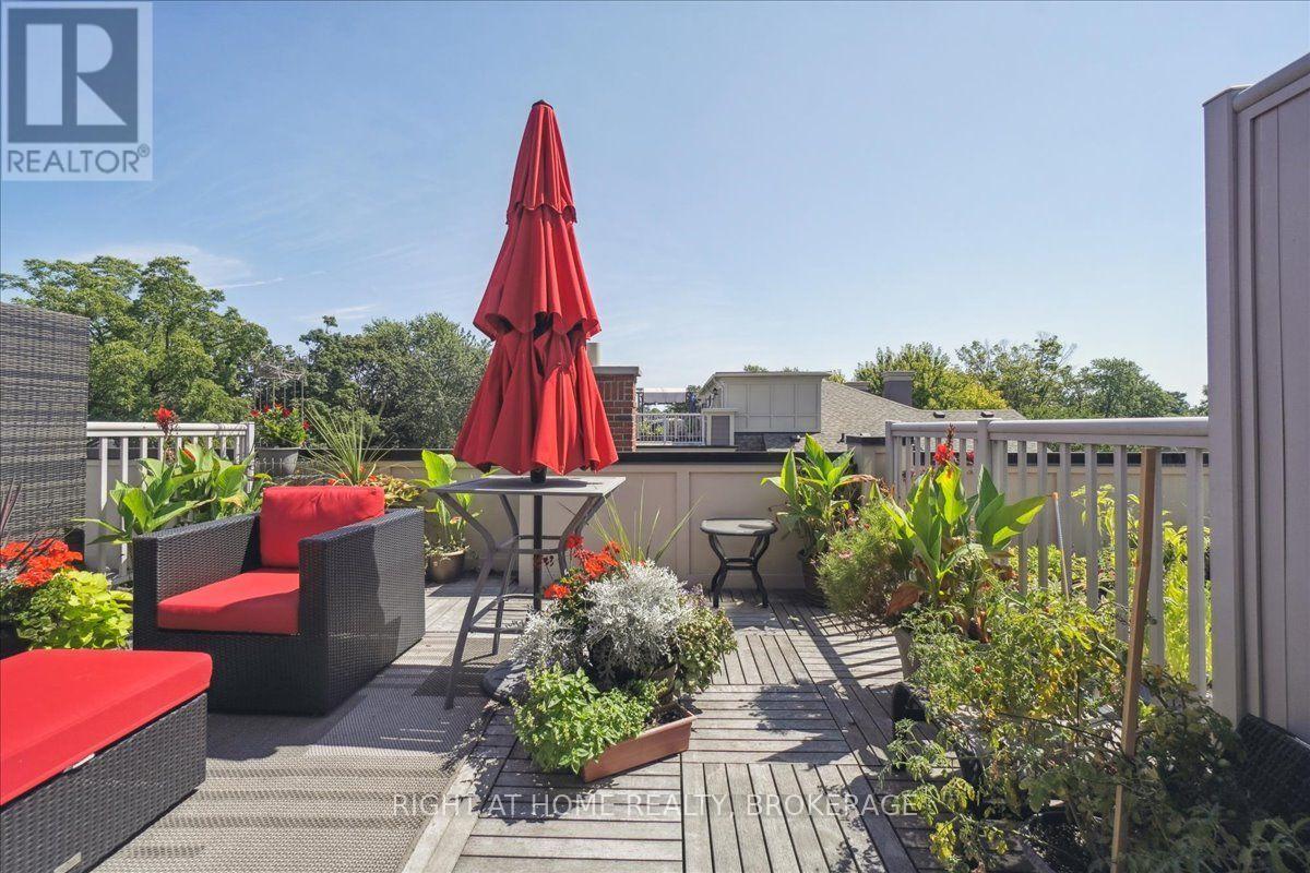 124 Lakeshore Road W, Oakville, Ontario  L6K 1E3 - Photo 37 - W12014433