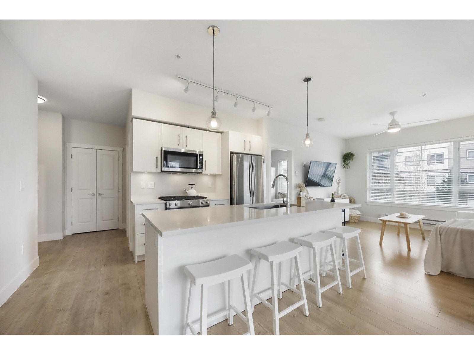 203 22136 49 Avenue, Langley, British Columbia  V3A 0M8 - Photo 3 - R2976341