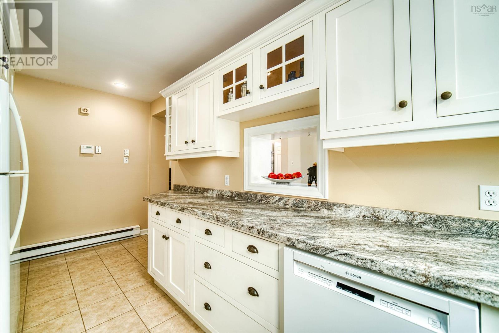 951 Lindola Place, Halifax, Nova Scotia  B3H 4M1 - Photo 4 - 202504657