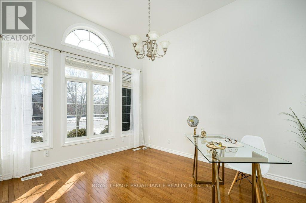 45 Gavey Street, Belleville (Thurlow Ward), Ontario  K8N 4Z5 - Photo 9 - X12014460