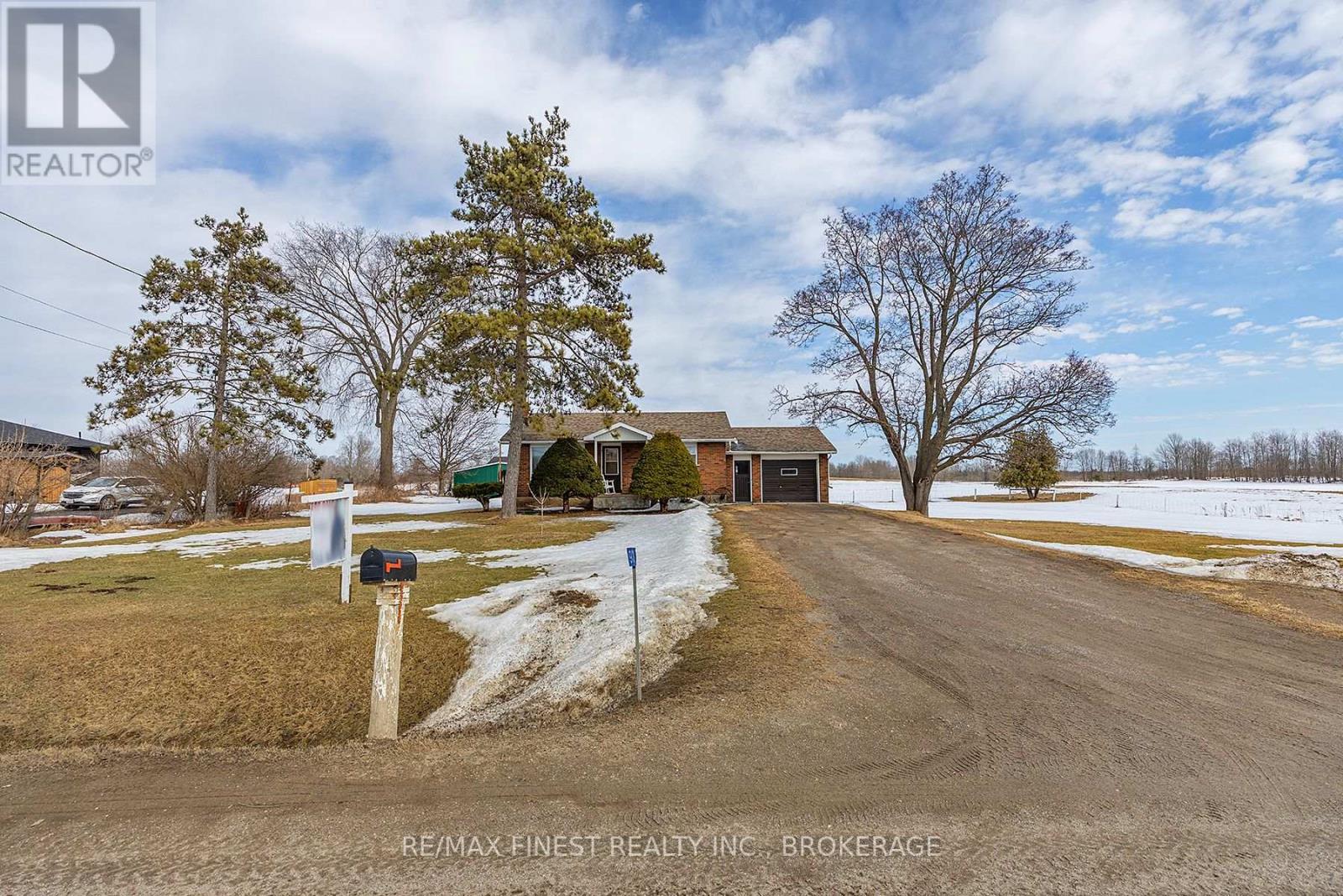 9392 County Road 38, Central Frontenac, Ontario  K0H 2K0 - Photo 2 - X12014561