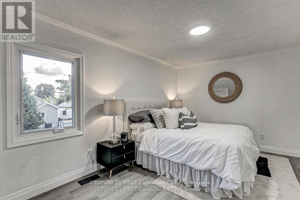 347 Thiel Street, London East, Ontario  N5W 4P7 - Photo 27 - X12014498