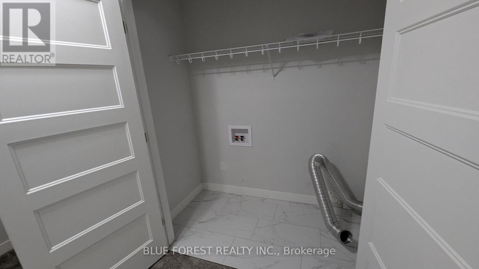 Photo 15 of 25 for 86 - 3380 Singleton Avenue