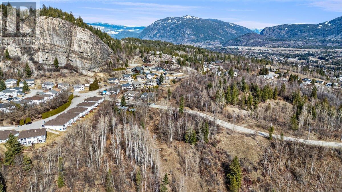 1220 37th Street, Castlegar, British Columbia  V1N 3N1 - Photo 8 - 10335475