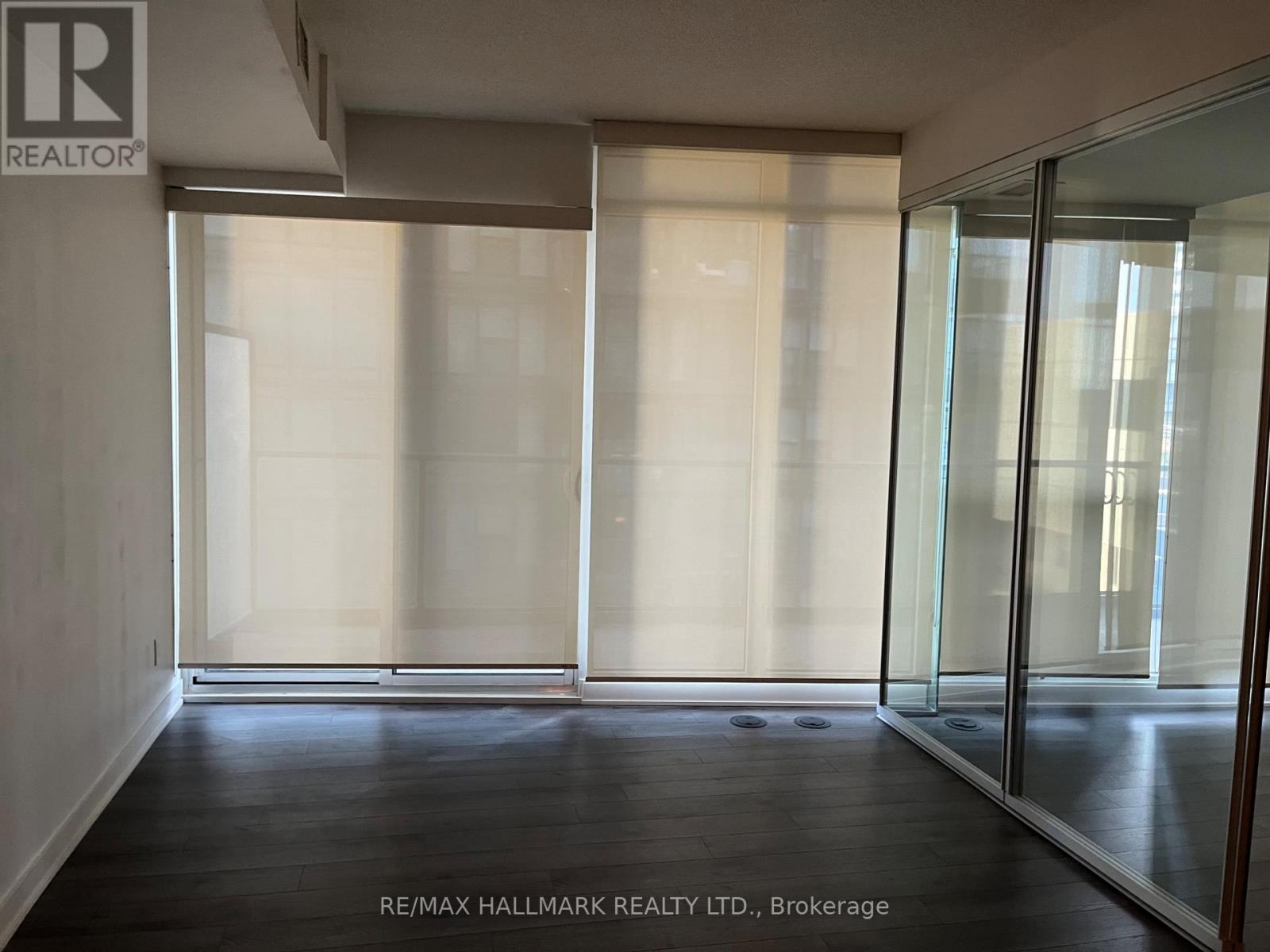 506 - 90 Queens Wharf Road, Toronto, Ontario  M5V 0E6 - Photo 26 - C12004164