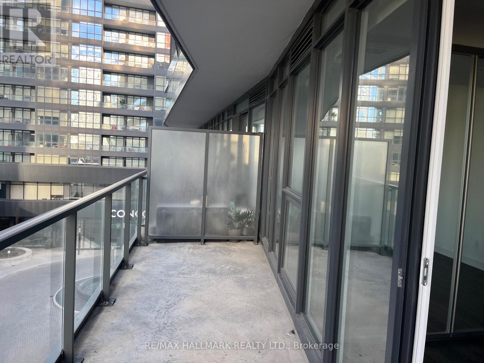 506 - 90 Queens Wharf Road, Toronto, Ontario  M5V 0E6 - Photo 31 - C12004164