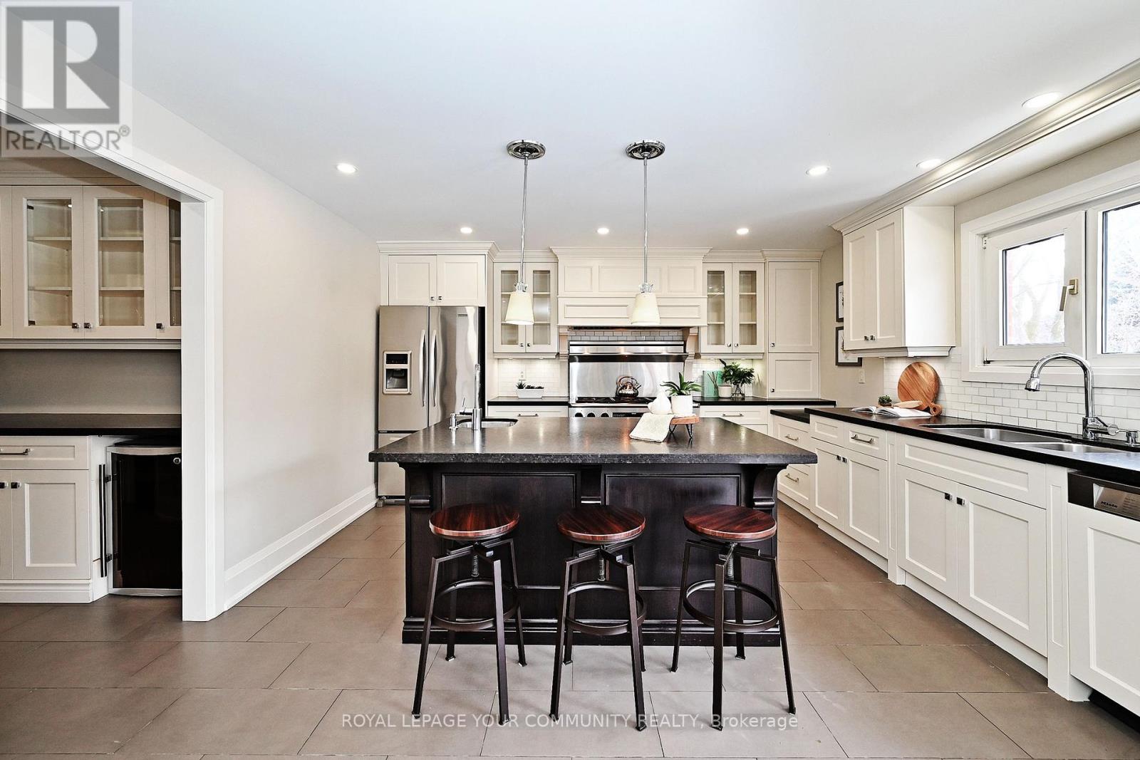 40 Frankie Lane, Vaughan, Ontario  L4L 7J9 - Photo 10 - N12014482