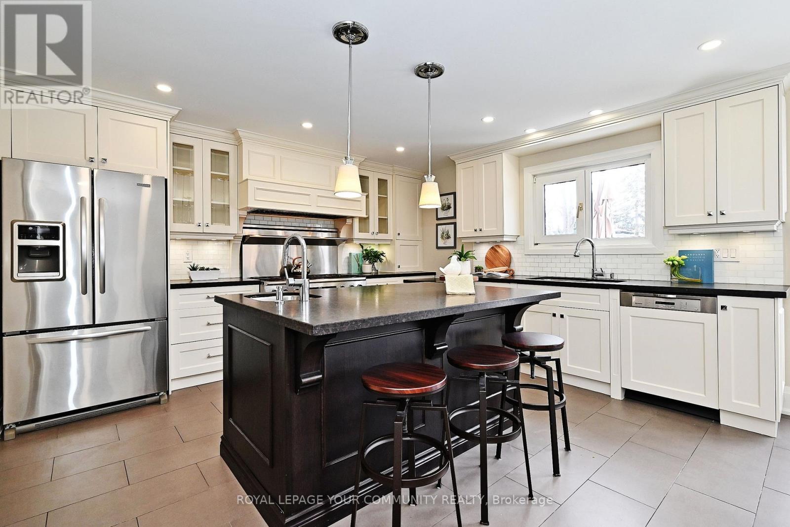 40 Frankie Lane, Vaughan, Ontario  L4L 7J9 - Photo 11 - N12014482