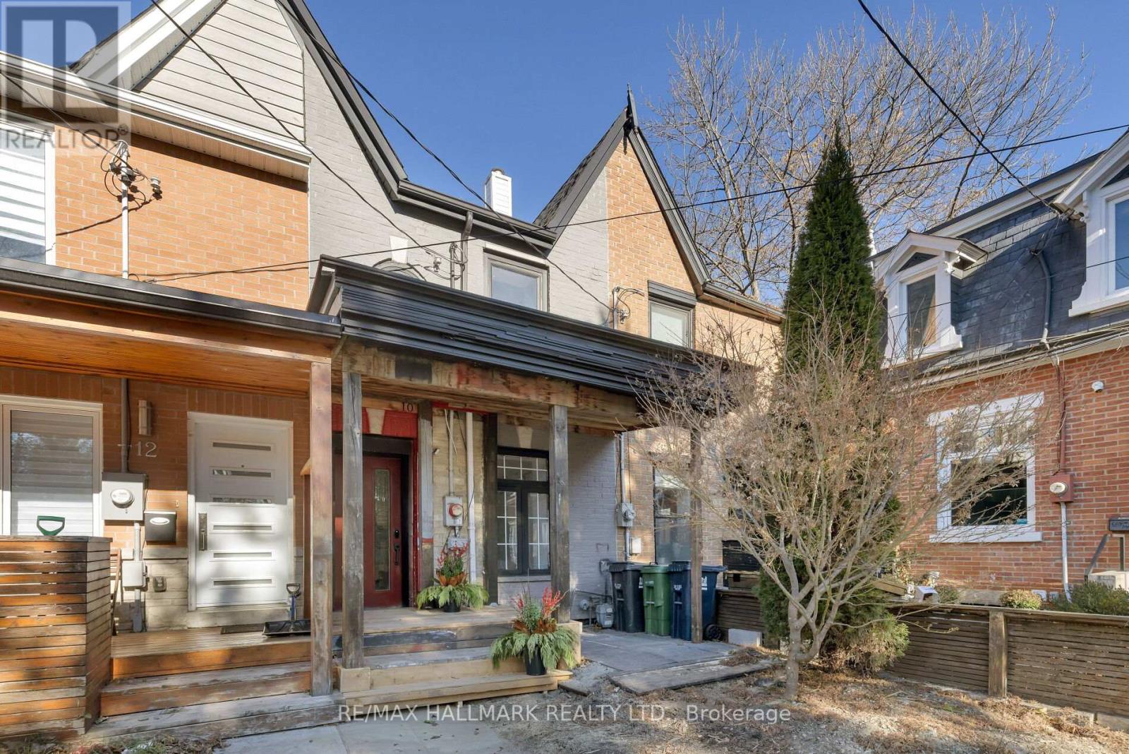 Property at 10 SAUNDERS AVENUE image 1